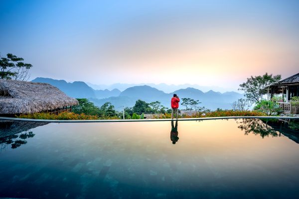Destination Guides
